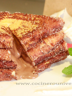Una foto de Torrijas rellenas de crema de cacao