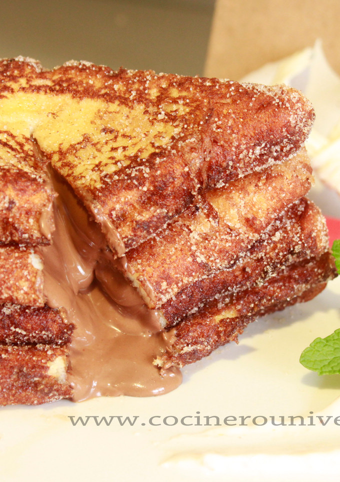 Una foto de Torrijas rellenas de crema de cacao