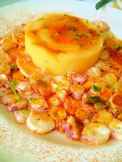 Una foto de Pulpo a la gallega distinto