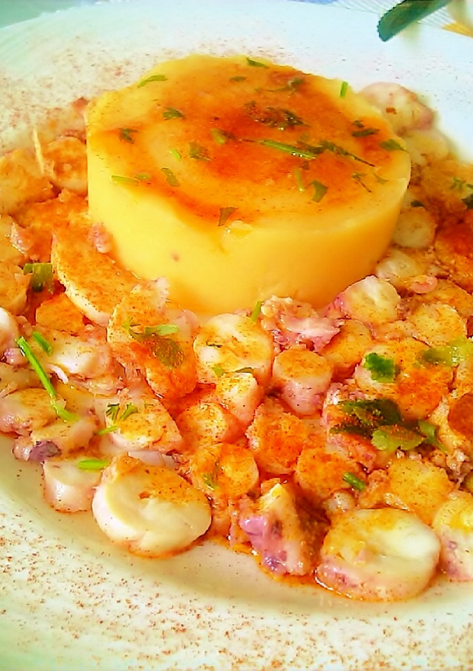 Una foto de Pulpo a la gallega distinto
