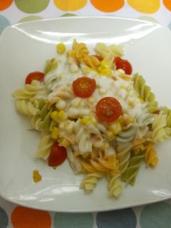 Una foto de Ensalada tricolor de pasta