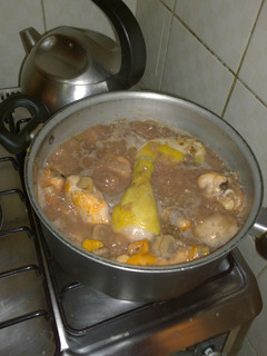 Una foto de Pollo al vino tinto