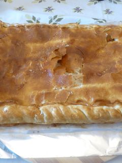 Una foto de Empanada de atún en aceite
