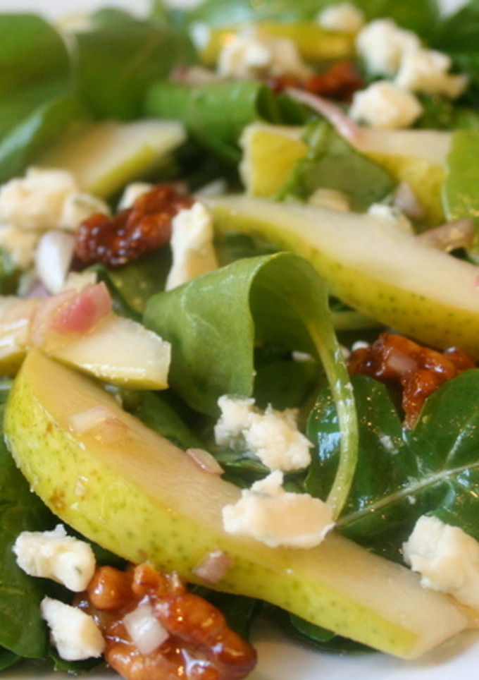 Una foto de Ensalada con peras y nueces