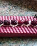 Postre tentador con boysenberries