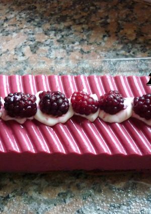 Una foto de Postre tentador con boysenberries
