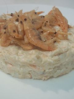 Una foto de Ensaladilla de salmón fresco