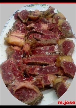 Una foto de Chuletón de Tudanca al queso picón bejes tresviso con orujo de Liébana