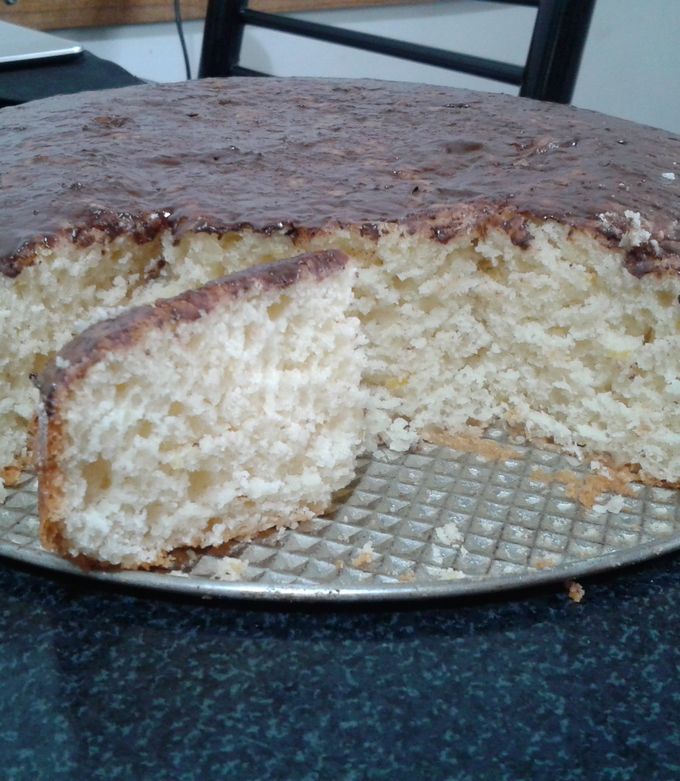 Una foto de Torta suave de limón
