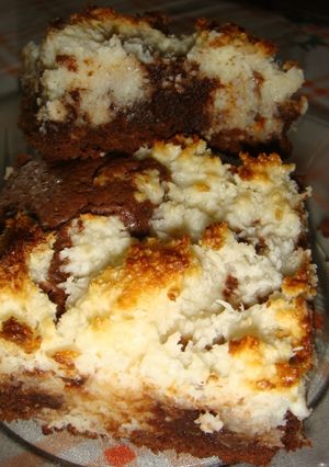 Una foto de Torta brownie de chocolate y coco