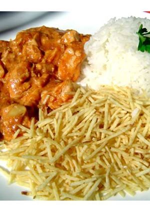 Una foto de Strogonoff de pollo brasileño