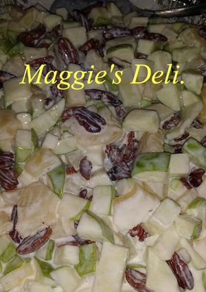 Una foto de Ensalada de manzana verde y nuez