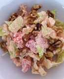 Ensalada de pollo con lechuga y manzana