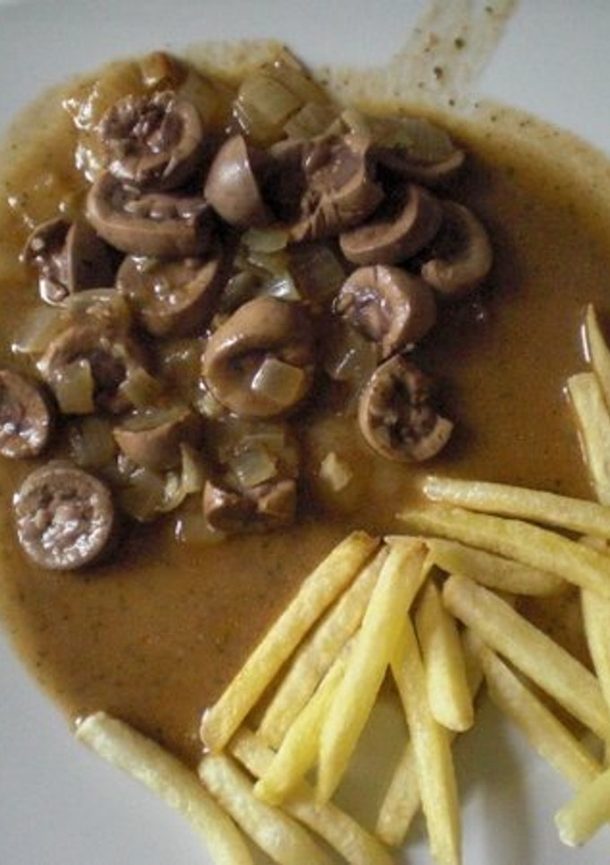 Una foto de Riñones de cordero en salsa