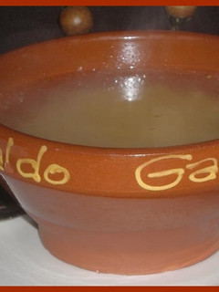 Una foto de Sopa de cocido gallego