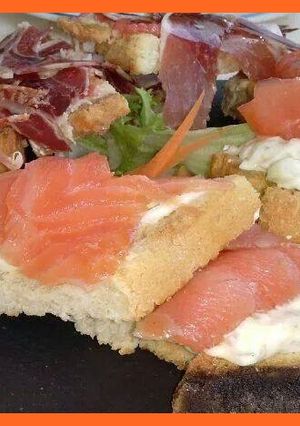 Una foto de Tostas para aperitivo
