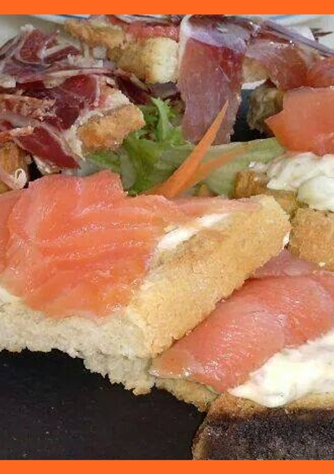 Una foto de Tostas para aperitivo