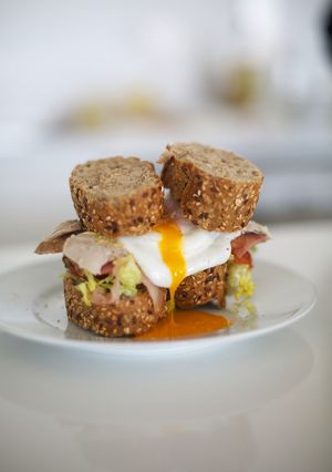 Una foto de Sándwich con sobras de pavo asado