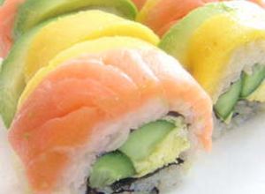 Foto principal de Sushi uramaki arcoiris