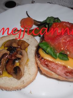 Una foto de Hamburguesa de Pavo con Champiñones