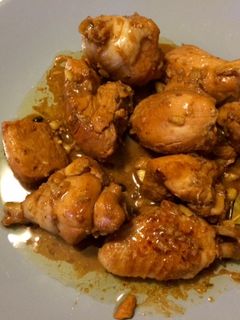 Una foto de Pollo marinado en salsa de soja y lima