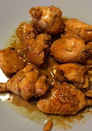 Una foto de Pollo marinado en salsa de soja y lima