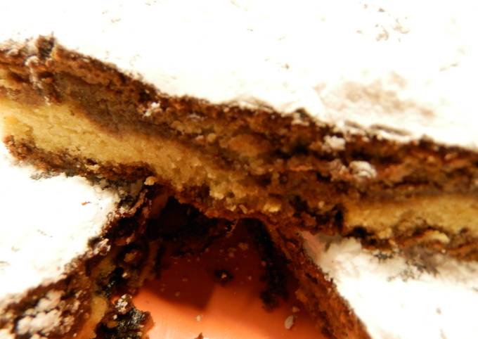 Foto principal de Tarta de santiago con almendra y chocolate