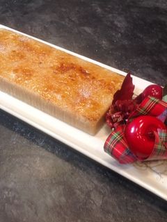 Una foto de Turrón de canela con yema quemada