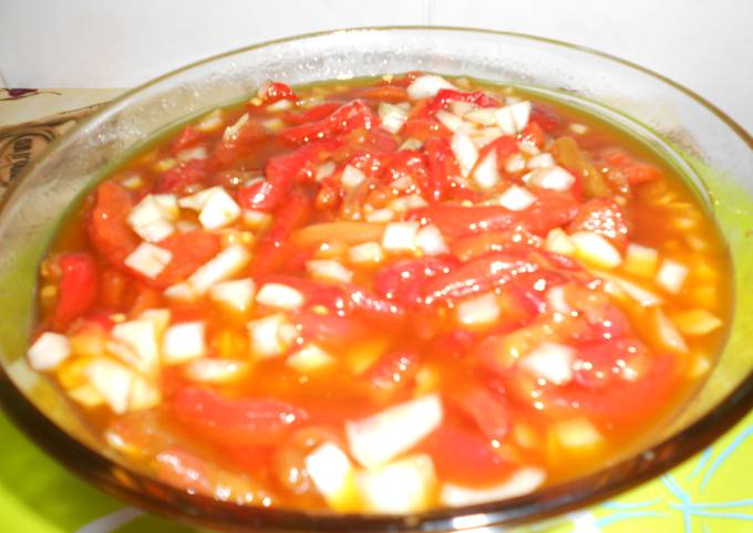 Foto principal de Ensalada de pimientos y tomates asados