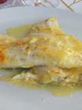 Filetes de dorada al horno con nata y azafrán
