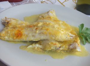 Foto principal de Filetes de dorada al horno con nata y azafrán