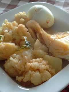 Una foto de Bacalao con coliflor