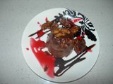 Bombones de flan de chocolate con nueces fritas