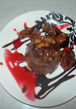 Una foto de Bombones de flan de chocolate con nueces fritas
