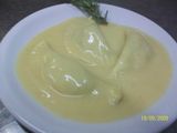 Agnolotis de pollo y vegetales con salsa de vino blanco y reducción de vegetales 