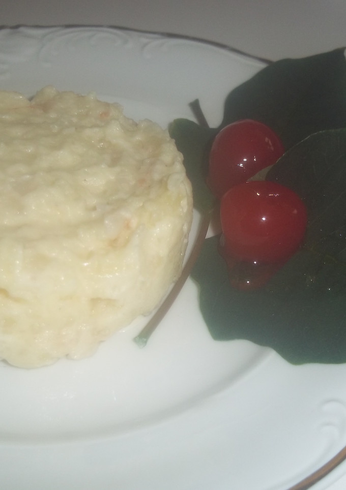 Una foto de Ensaladilla de patata y gamba pelada
