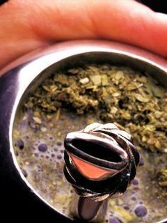 Una foto de Cómo preparar y cebar un buen mate