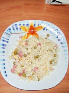 Una foto de Arroz chino Tres delicias