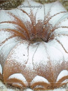 Una foto de Bizcocho "Corona de naranja con chocolate"