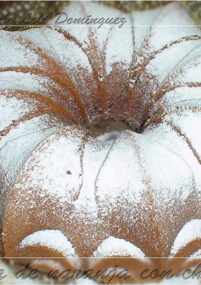 Una foto de Bizcocho "Corona de naranja con chocolate"