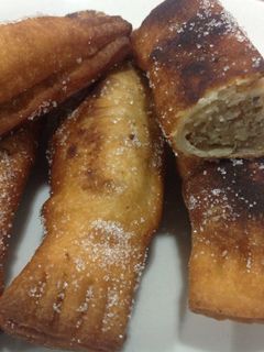 Una foto de Casadielles de nuez y avellana