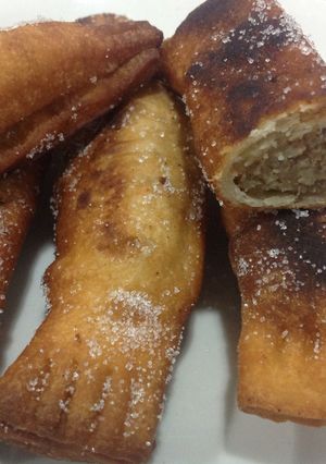 Una foto de Casadielles de nuez y avellana