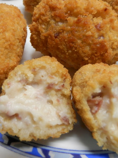 Una foto de Croquetas de jamón serrano caseras