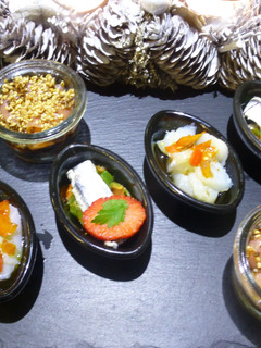 Foto principal de Canapés de ahumados variados "anchoas con pimientos"
