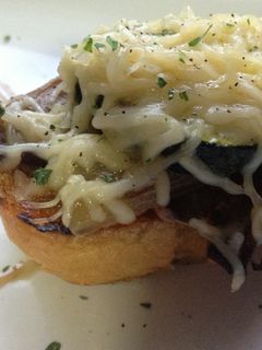 Una foto de Pincho de setas y paté trufado