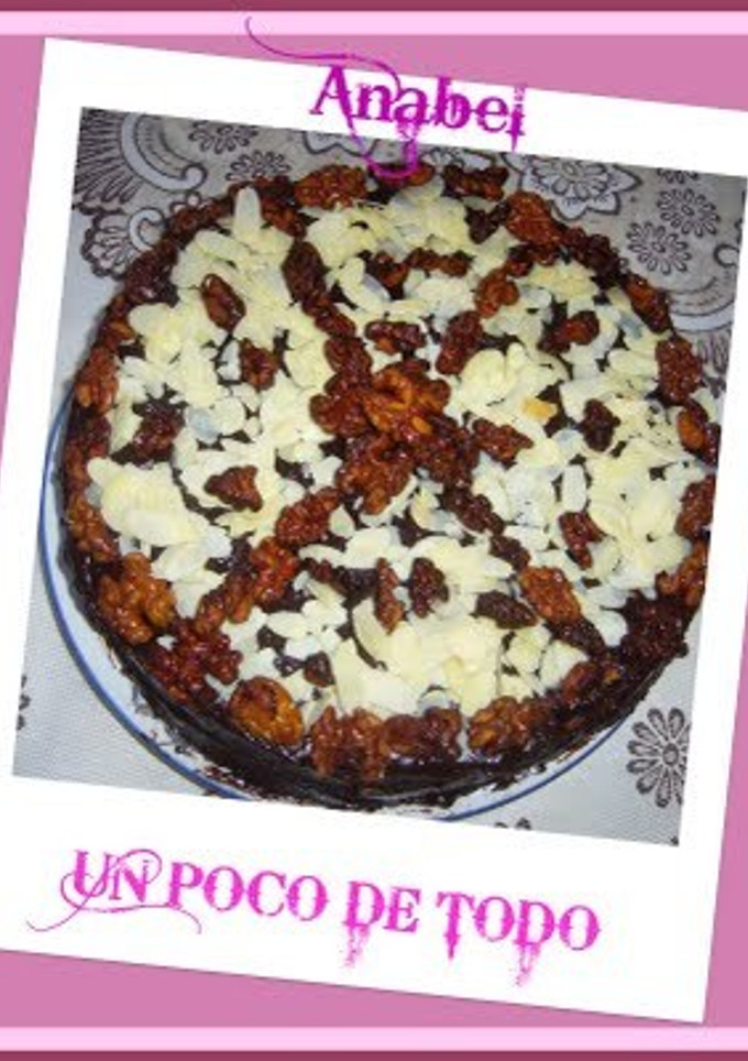 Una foto de Tarta de chocolate y frutos secos