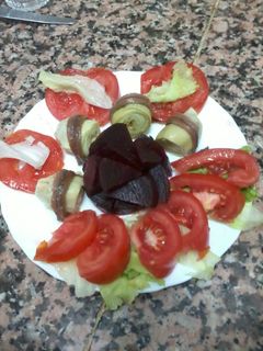 Una foto de Cena con anchoas y remolacha