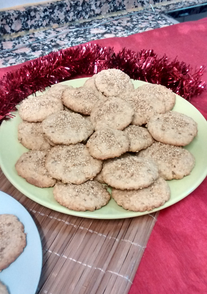 Una foto de Galletas de avena y sésamo