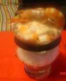 Cóctel de marisco con gambas y palitos de cangrejo