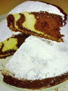 Una foto de Torta marmolada royal